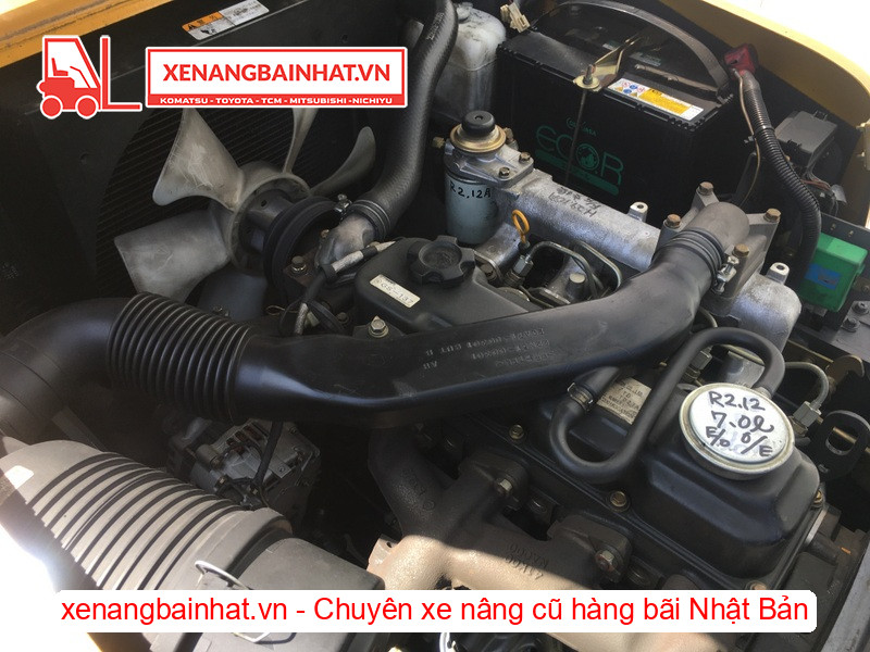 Động cơ TD27 trên Xe nâng dầu TCM FD30C3