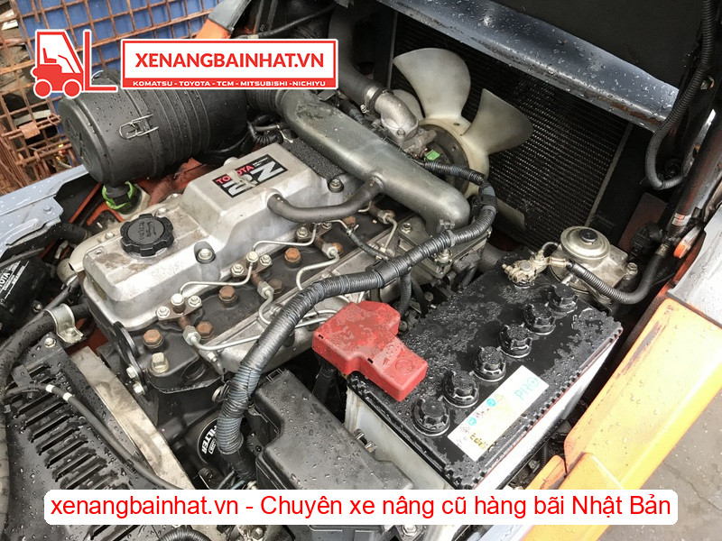 động cơ 2Z trên Xe nâng dầu 2.5 Tấn Toyota 50-8FD25